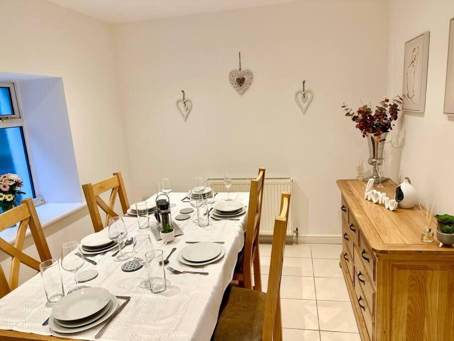 Cottage,Cinema Room,Log Burner Blaenavon 외부 사진