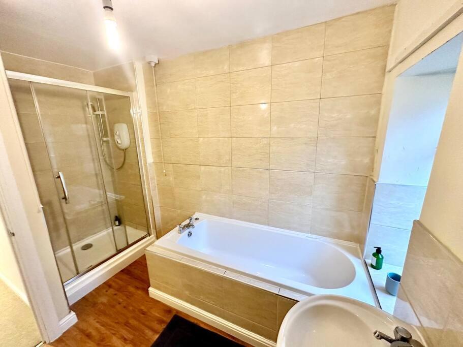 Cottage,Cinema Room,Log Burner Blaenavon 외부 사진
