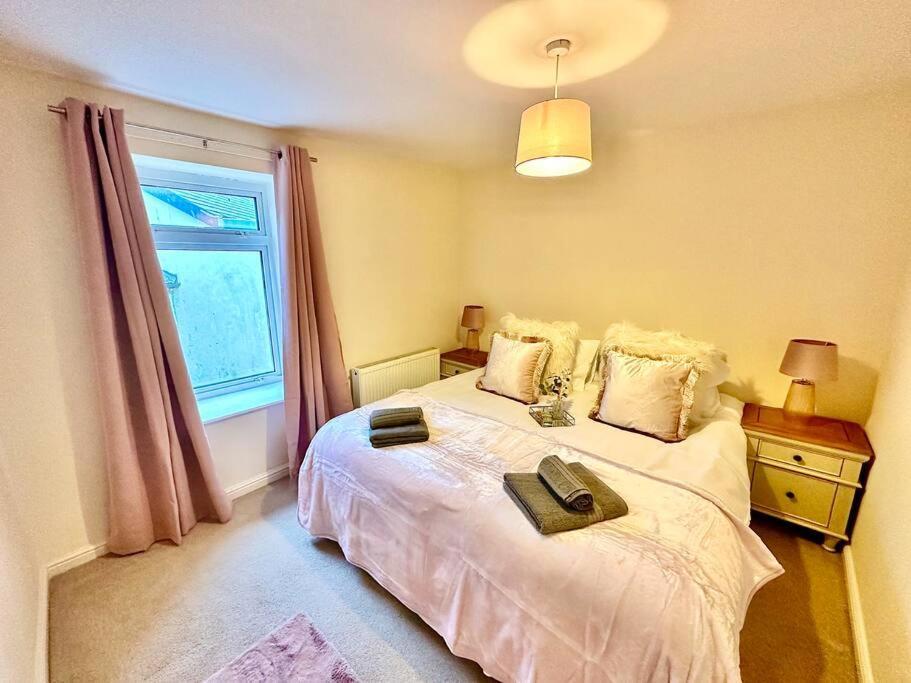 Cottage,Cinema Room,Log Burner Blaenavon 외부 사진