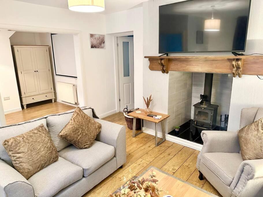 Cottage,Cinema Room,Log Burner Blaenavon 외부 사진